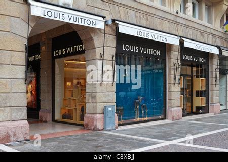 Louis Vuitton Padova Store in Padova, Italia 